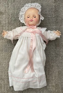 1971 Effanbee Baby Doll Eyes Open/Shut - Molded Hair - 18” Tall - Picture 1 of 9