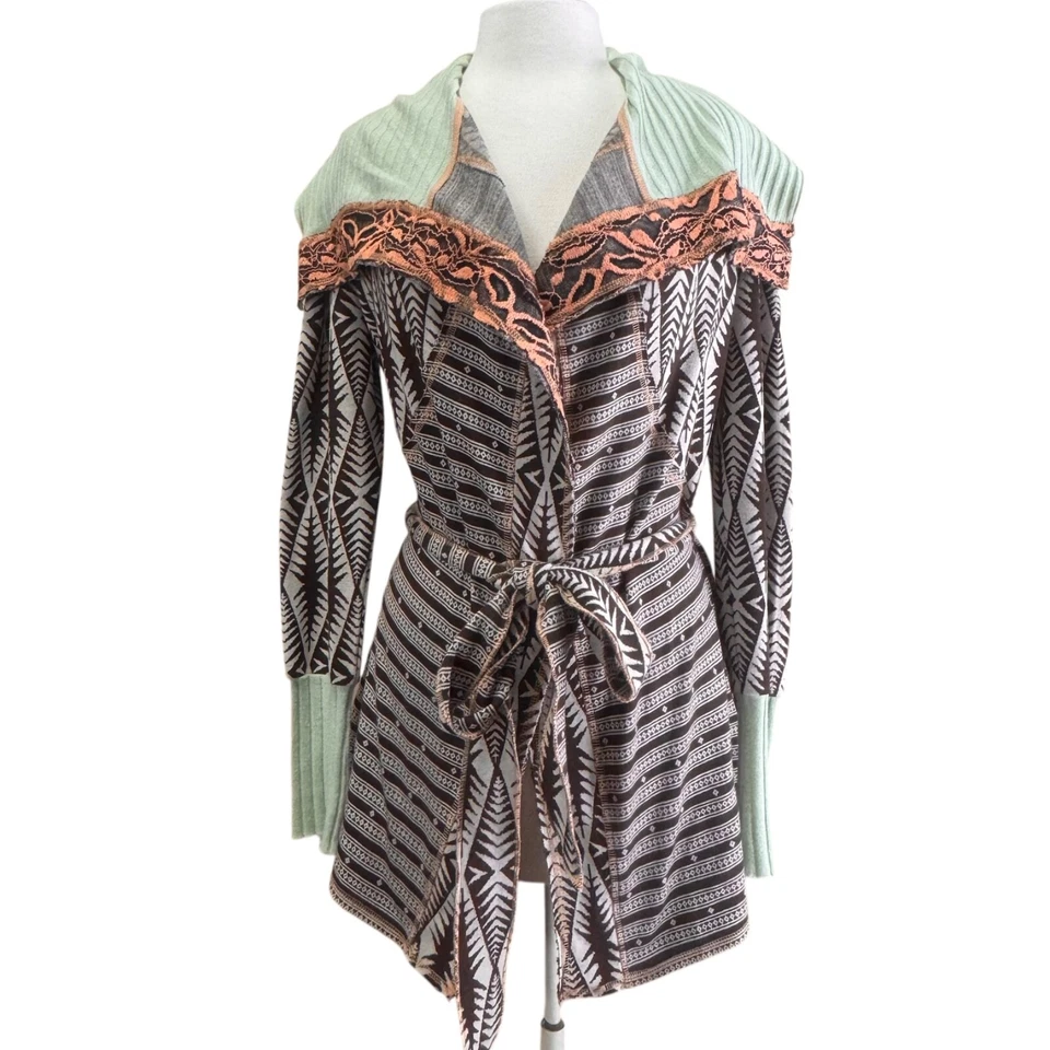 Gimmicks на BKE коричневый слоновой кости богемный пэчворк кардиган свитер женщин средний - Изображение 1 из 4