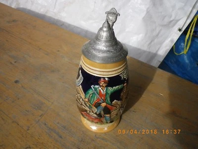 Jagdlicher Krug Bierkrug Reliefkrug Jäger Hund Rebhuhn Gerz ? Merkelbach ? !!! - Bild 1 von 4