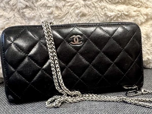 Beautiful Chanel Camellia Wallet with off market chain - Picture 1 of 8