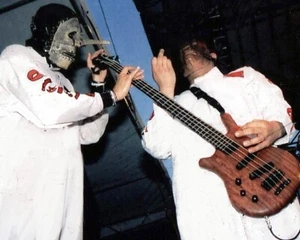 Slipknot- Chris Fenn & Paul Gray- Tattoo the Earth 2000 Print-8x10 Concert Photo - Picture 1 of 5