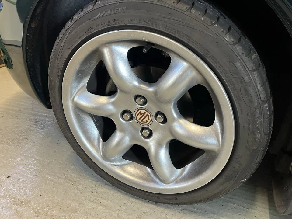 1/18 set MG Wheels Tires and Brake Discs for diorama or diecast UNPAINTED - Image 1 of 1