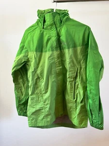 MARMOT HOODED RAIN JACKET/WINDBREAKER in Boy's size EXTRA LARGE Two Tone Green - Picture 1 of 5