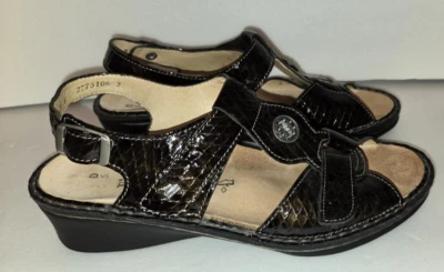 女式 Finn 舒适棕色漆皮凉鞋 7D 码 — 第 1/4 张图片