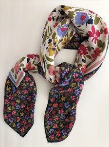 Christian Fischbacker Damen Schal/Tuch bunt Seide Blumen 34 " quadratisch - Bild 1 von 8