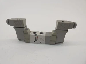 SMC VF3333-1T1-02 Pilot Operated Ported Solenoid Valve 100VAC 1.55VA - NEW Su... - Picture 1 of 10