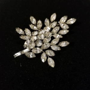 Vintage Clear Rhinestone Brooch Pin Leaf Cluster - Picture 1 of 8