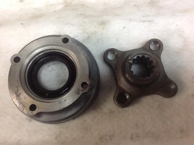 Kawasaki Voyager ZN1300 1984 acoplador de eje de salida y tapa Foto 1 de 2