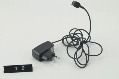 Samsung AC/DC Netzteil - Modell ATADS10EBE - 5 V - 0,7 A - 3,5 W - Bild 1 von 3