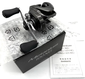 Carrete de baitcasting Shimano 23 Metanium 100XG para diestros en caja de JAPÓN "COMO NUEVO" - Imagen 1 de 24