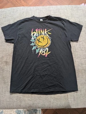 Blink-182 Pop Punk Rock Band Concert Tour Official Merch Black M Graphic TShirt - Image 1 of 3