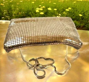 La Regale Gold Tone Metal Mesh Evening Shoulder Handbag Vintage Hong Kong - Picture 1 of 11
