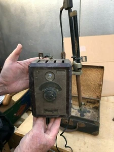 Antikes elektr ONDULIEREISEN ERHITZER Bakelit für Wand Marke Zubehör RAR - Picture 1 of 1
