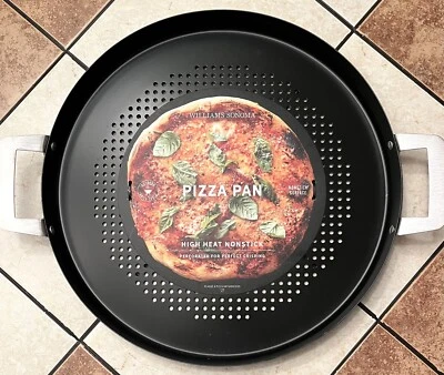 Sartén para pizza Williams Sonoma de alto calor superficie antiadherente perforada parrilla exterior Foto 1 de 4