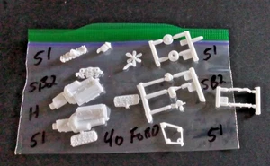 Motorteile von 1940 Ford Coupe Teile nur Maßstab 1:24/25 Paket # 51 !!!!! - Bild 1 von 1