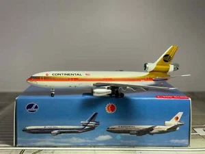 Aeroclassics 1:400 Continental Airlines McDonnell Douglas DC-10-30 N12061 Black - Picture 1 of 2