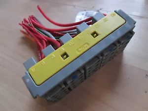 Mini bloque de fusibles International LT MTA (14) 2014 inserto para caja de relé de fusibles #M149WV - Imagen 1 de 7