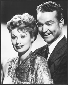 HOLLYWOOD LUCILLE BALL + JAMES CAGNEY STUNNING ELEGANT VINTAGE ORIGINAL PHOTO - Picture 1 of 2