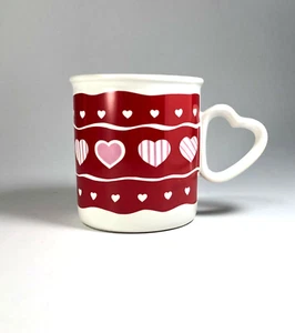 Kaffeebecher rot rosa Herzen Streifen Tasse Herzgriff amerikanische Grüße - Bild 1 von 6