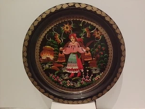 Placa de arte popular pintada a mano Rusia decorativa portador de agua femenino - Imagen 1 de 3