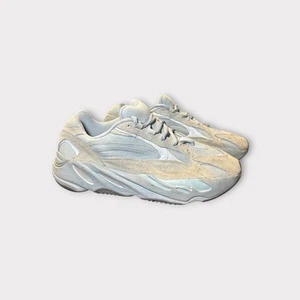 Taglia 9,5 - Scarpa da corsa Adidas Yeezy Boost 700 V2 blu ospedale uomo - Foto 1 di 7