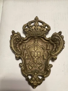 Vintage Messing gekrönt Messing heraldisch dekorativ schwer antik 5 1/2" x 4 1/2" - Bild 1 von 2