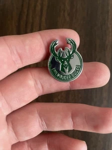 MILWAUKEE BUCKS PIN Basketball NBA Team Gift Enamel Hat Backpack Lapel Brooch - Picture 1 of 3