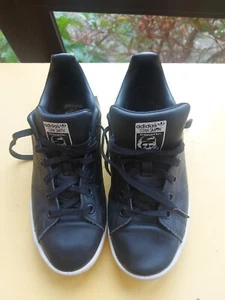 adidas stan smith Black Trainer's Uk 4 Excellent Used Condition - Picture 1 of 6