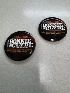 BONNIE & CLYDE - Movie Premiere NYC June 23, 2024 Button Jeremy Jordan - Picture 1 of 1