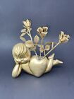 Figurine kitsch Hollywood Regency Vintage Gold Angel Roses Cherub Love Heart Pose