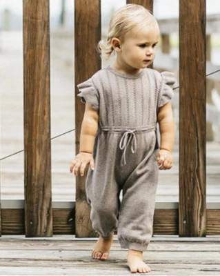 Mameluco tejido largo manga aleteada Feltman Brothers nuevo con etiquetas tostado SKU: 6032  Foto 1 de 4