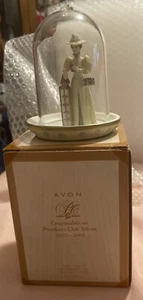 Avon MINI Mrs PFE Albee 3.5" Figurine - Award for President's Club 2002 (420) - Picture 1 of 11