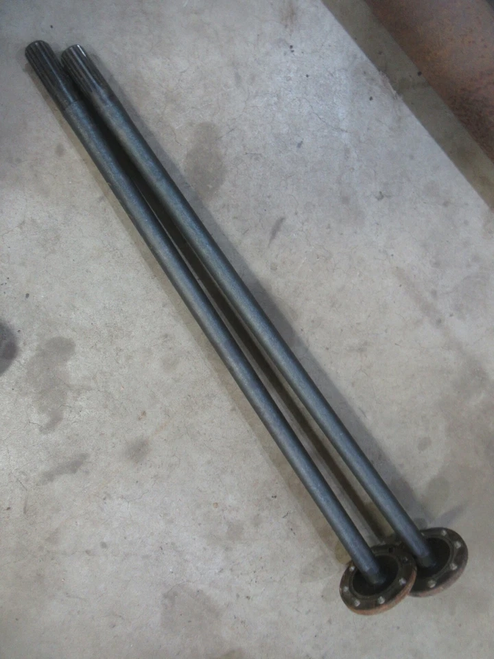 1961 Ford F100 F200 truck rear end axle shaft pair set heavy duty 16 spline  - Image 1 of 2
