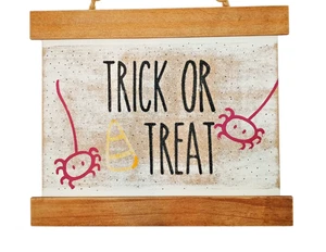 Trick Or Treat Sign Hanging Wood Beaded - Picture 1 of 4