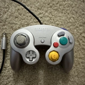 Official Nintendo GameCube Controller - Platinum Silver DOL-003 - As Is C STICK - Picture 1 of 12