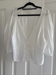 Blouse V-shaped neckline, button front balloon sleeves elasticated at the cuffs. - Picture 1 of 18