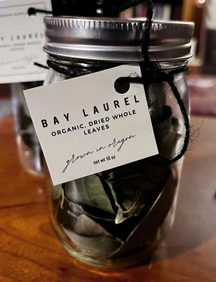 Hojas de Laurel Secas de la Bahía de California (50) Tarro de Albañil Clásico Escogido a Mano en Oregón Foto 1 de 4