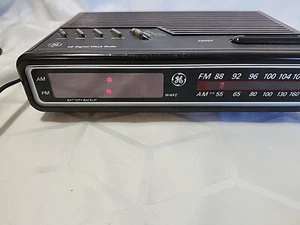 GE 7-4613D Digital Red LCD AM/FM Alarm Clock Radio W/Battery Backup WORKING - Picture 1 of 4