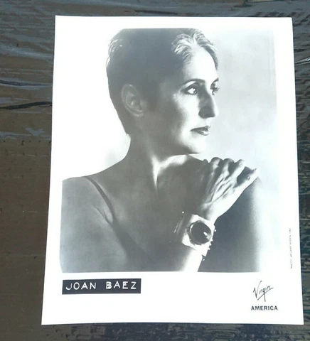 JOAN BAEZ  original genuine press release photo promo black and white 10x8 Cover