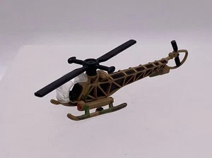 Micro Máquinas Campana Militar 47D M.A.S.H. Helicóptero Galoob LGTI 1996 - Imagen 1 de 3