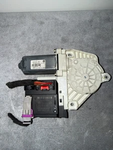 Volkswagen GOLF-5 / 2006 / Front right Window Control Motor / 1K0959792C - Picture 1 of 4