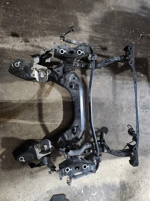 16-23 MAZDA MIATA 2.0 EN CROSSMEMBER BASE MOTOR DELANTERO Foto 1 de 2