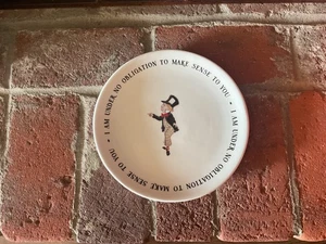 NEU MAD HATTER KERAMIKTELLER MIT SPRÜCHEN 8,2" RUND VON ASHLAND - Bild 1 von 6