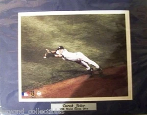 BASEBALL - NEW YORK YANKEES DEREK JETER MATTED PHOTO - CATCH THE MOMENT 1998 - Bild 1 von 3