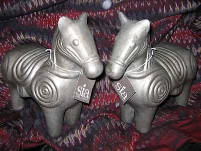 Estátua de pedra pesada escultura cavalo em pé moda SIA Jonathan Adler - Imagem 1 de 4