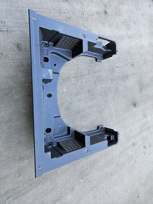 18-24 Equinox Terrain Repuesto Neumático Compartimiento de Almacenamiento Carcasa Borde RECOGIDA LOCAL Foto 1 de 4