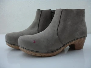 Damen 8,5 9 Gr. 39 Dansko Maria taupe Nubukleder Stiefeletten Clogs seitlicher Reißverschluss - Bild 1 von 13