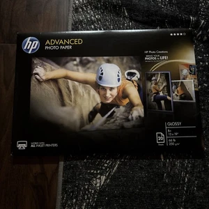 OTWARTY - HP Advanced Photo Paper Błyszczący CR696A 66 lb 20 arkuszy zapieczętowanych B+ 13x19" - Zdjęcie 1 z 2