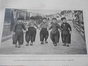 Hollande Les petits garcons rodent à grand bruit Sabots sonores Image Print 1905 - Picture 1 of 1