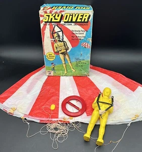 De colección 1970 Sky Diver Norstar Toys Inc Hong Kong Paracaídas Paracaidista - Imagen 1 de 24
